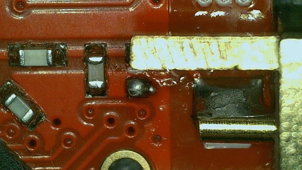 Przylutowanie pinu sygnału